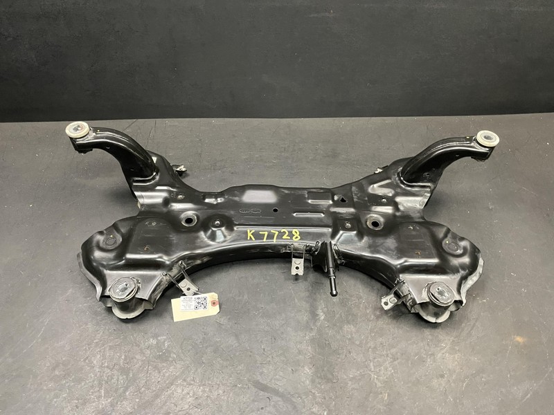Front Crossmember 2020 Kia Soul 62405-K0000 2021 2022 2023