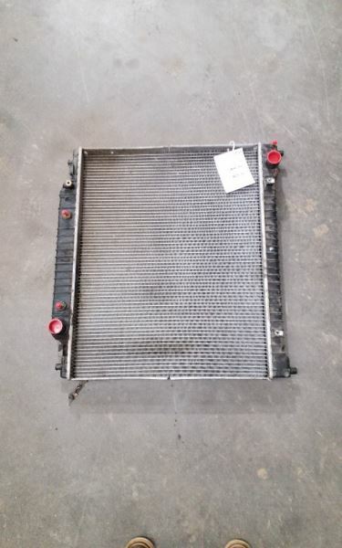 Radiator 8-280 Fits 00-14 FORD E150 VAN 232575