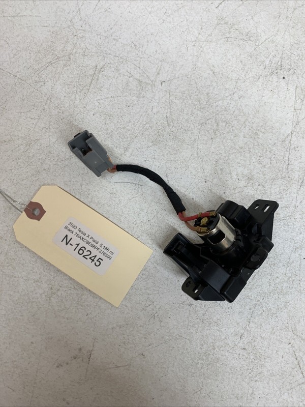 ⚡️2021-2024 Tesla S X center console 12V power outlet 1608188-00-A 16245 B61