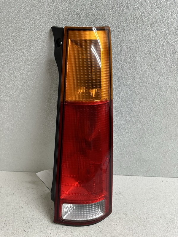 1997-2001 Honda CR-V Right Passenger Tail Light Lamp Taillight Taillamp Oem