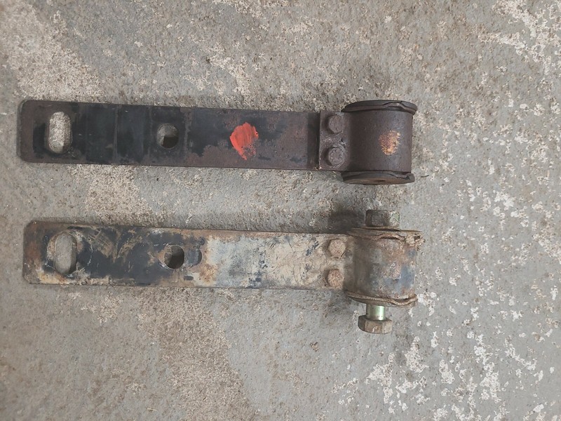 Mercedes-benz Front SubframeCross Member mount bracket 250S W108 W109 1965-73