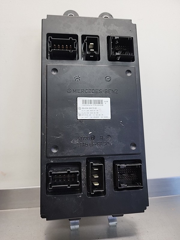 2006 - 13 Mercedes W164 ML350 R350 Front SAM Control Module1645407562 OEM