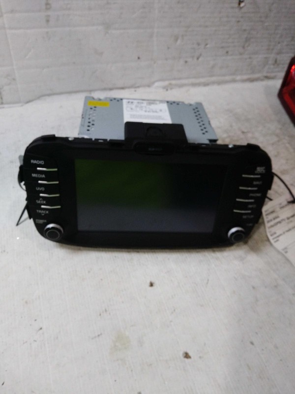 2016 KIA Soul Infotainment Display Cluster White OEM 52K Miles NJ25-20834