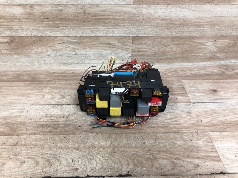 MERCEDES BENZ OEM R171 SLK280 SLK350 FRONT SAM FUSE BOX RELAY FUSES 05-11 4