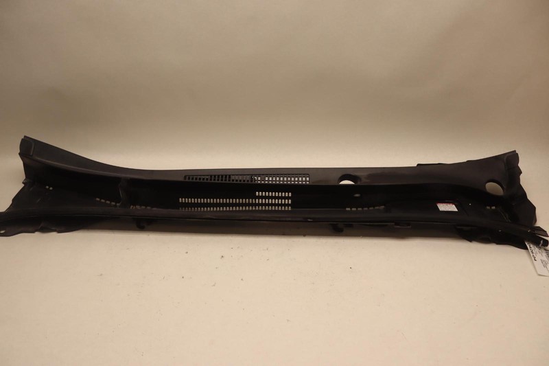 2019-2022 TOYOTA COROLLA SEDAN FRONT WINDSHIELD WIPER VENT COWL COVER OEM