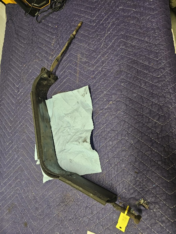 Used Fuel Tank Bracketfits: 2005 Ford e350 van diesel Bracket 6.0
