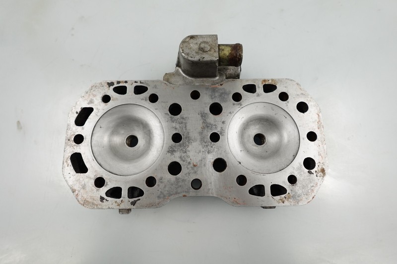 SMOOTH DOMES 1992-1996 Polaris Indy 500 EFI OEM Cylinder Head 3084331