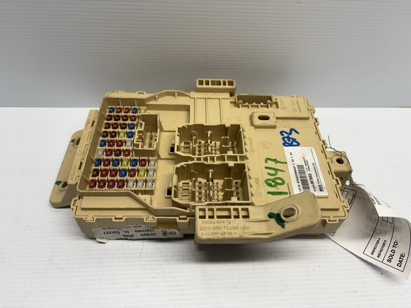2022-23 KIA Forte 91900-M7650 Cabin Fuse Box Module Junction Relay OEM