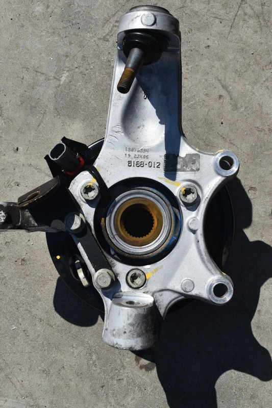 2005-2013 CORVETTE C6 SPINDLE STEERING KNUCKLE REAR LH DRIVER SIDE **USED**