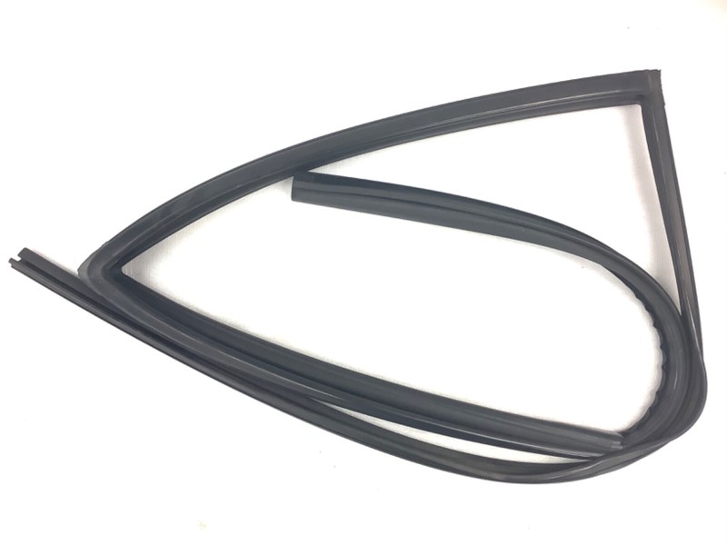 02-06 Honda CR-V Left Rear Window Run Channel Molding Glass Guide Rubber Seal