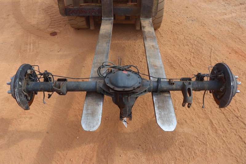 2014-2018 CHEVY SILVERADO 1500 4.3L 4X4 REAR AXLE CARRIER 3.42 RATIO 8.6" OEM