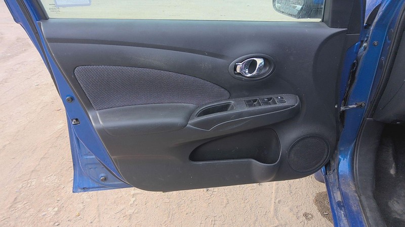 Front Door Trim Panel NISSAN VERSA Left 14 15 16 13 12