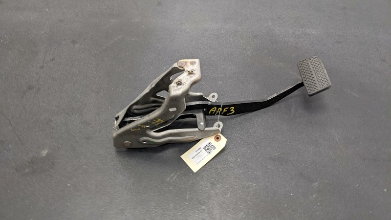 Brake Pedal 2020 Honda Fit LX 46600-T5R-A510-M2 2018 2019