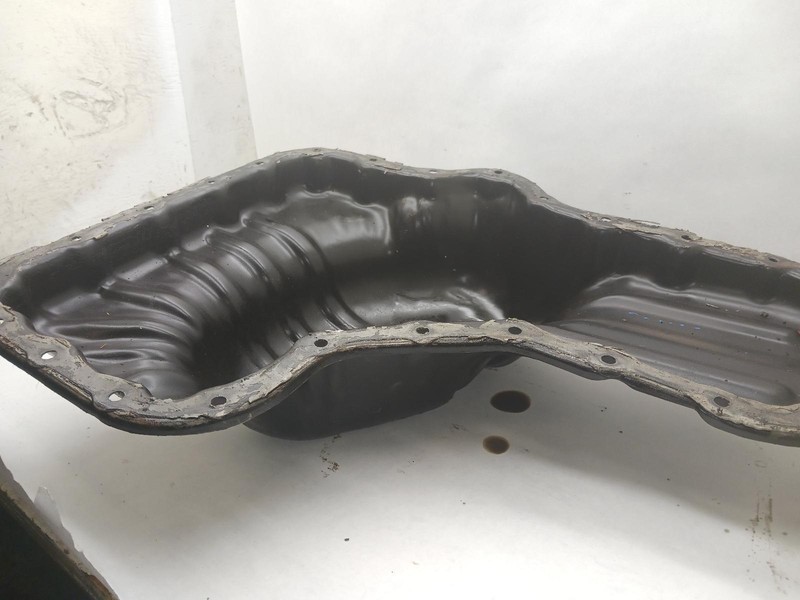 00-'02 TOYOTA TUNDRA Oil Pan 8 cylinder OEM 6 Month Warranty!