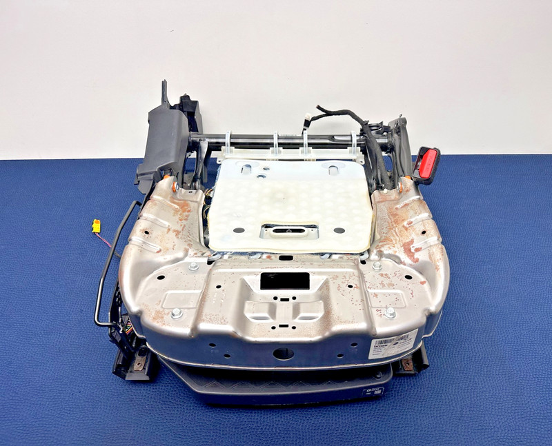 16-23 Jaguar F-Pace XE XF Front Right Passenger Seat Lower Track Frame Rail OEM
