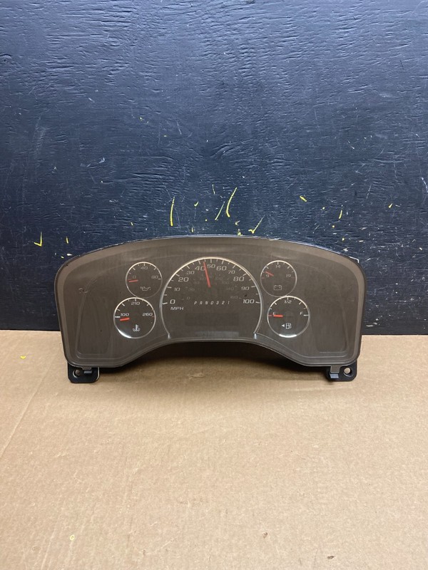 2008 to 2010 Chevrolet Express Speedometer Cluster Gauge X6572 DG