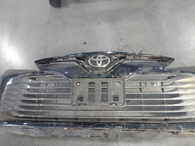 2018-2020 Toyota Camry Blue Bumper Assembly OEM 640984 Used 46K Miles