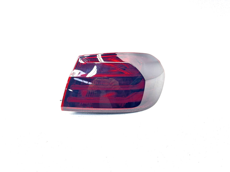 15 16 BMW M4 F82 REAR RIGHT TAIL LIGHT TAILLIGHT OUTER TINTED OEM #A0.54