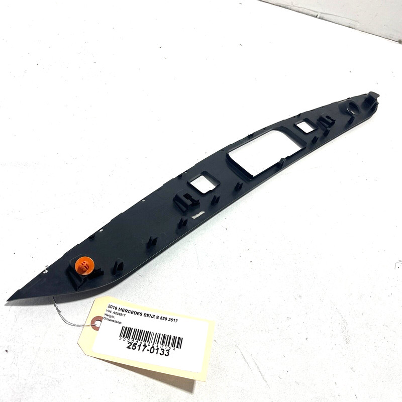2014-2017 MERCEDES S550 W222 TRUNK LID LICENSE LIGHT LAMP MOLDING COVER OEM