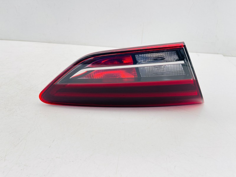 2018-2020 BUICK REGAL REAR DRIVER SIDE TRUNK LID INNER TAILLIGHT TAILLAMP OEM