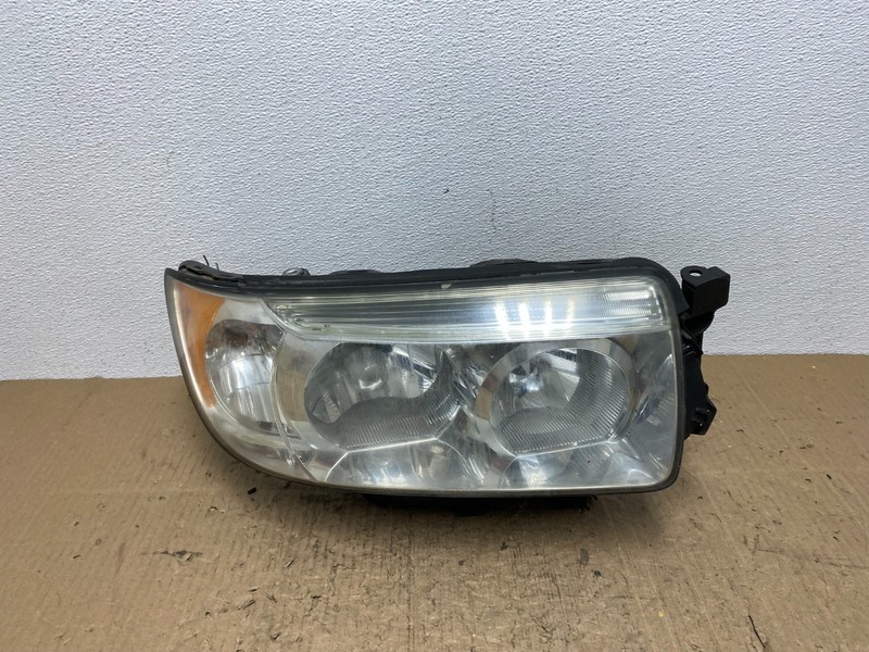 2006-2008 Subaru Forester Right Passenger Rh Headlight Halogen AB9926 DW
