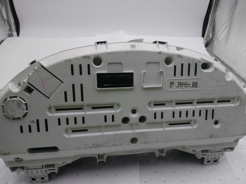 2019 Honda HR-V Speedometer Gauge OEM Grey 118K Miles NJ25-24875-632750