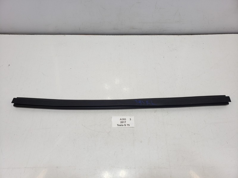 ✅ 2012-2020 OEM Tesla Model S Rear Left Driver Side Door Trim Molding Seal