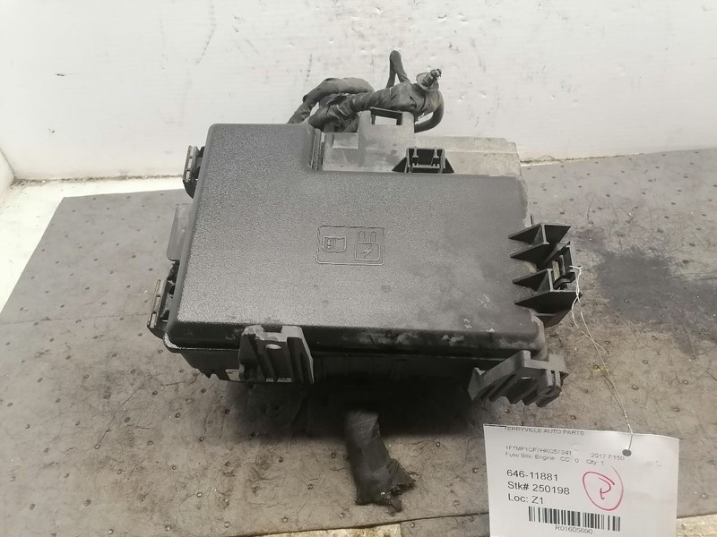 Fuse Box Engine Without Turbo Fits 17 FORD F150 PICKUP 1605690