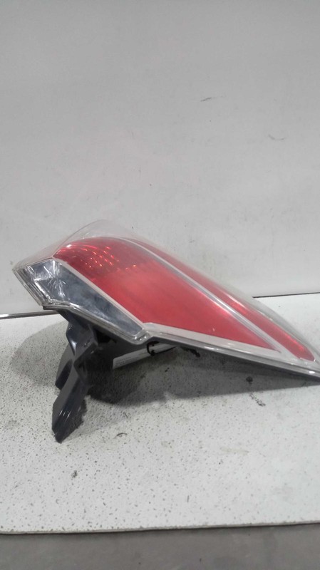 Nissan Rogue 2016 Left Tail Light 342631 2040