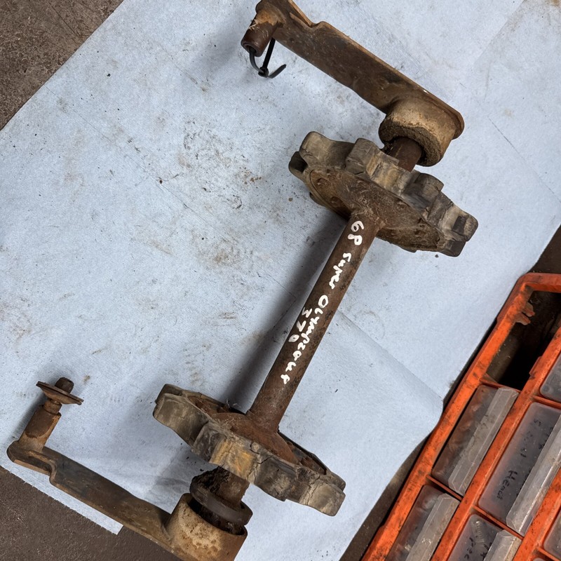 1968 Ski-Doo Super Olympique 370 Vintage Snowmobile Track Tea Idler Wheels Axle