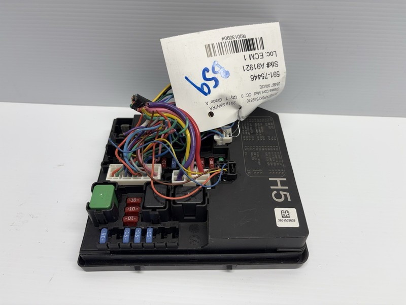 Nissan Sentra IPDM Engine Fuse Box Control Module 284B73RA3E