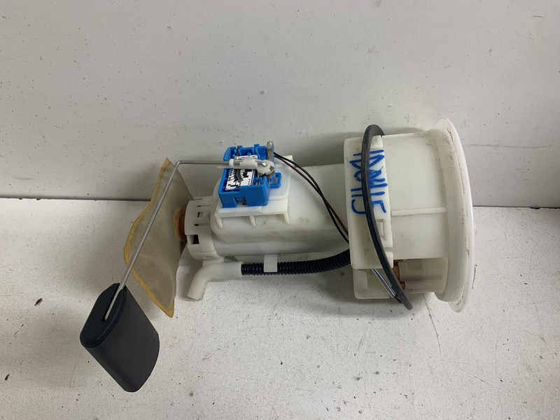 2006-2011 Kia Rio Accent 1.6L 31110-1G500 Gas Fuel Pump w Sending Unit & Bracket