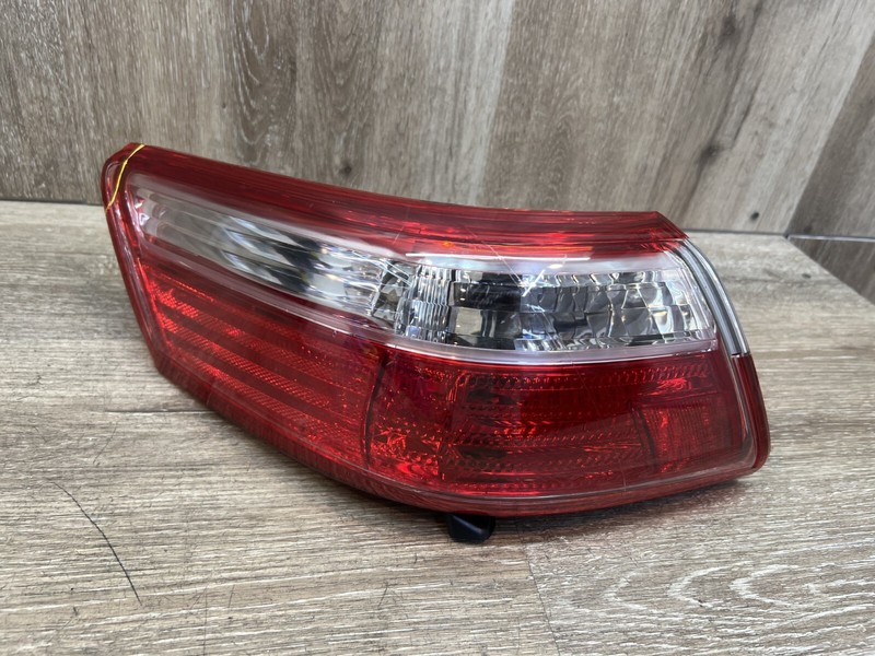 2007-2009 TOYOTA CAMRY LH TAIL LIGHT ASSY OEM