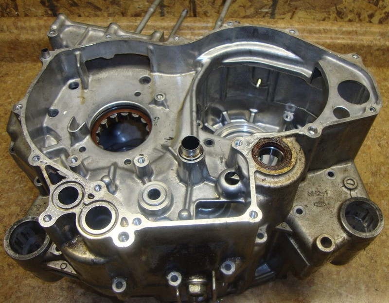 2002 Honda Rubicon TRX500 TRX 500 Foreman ATV Engine Case Casing Crank Motor 02