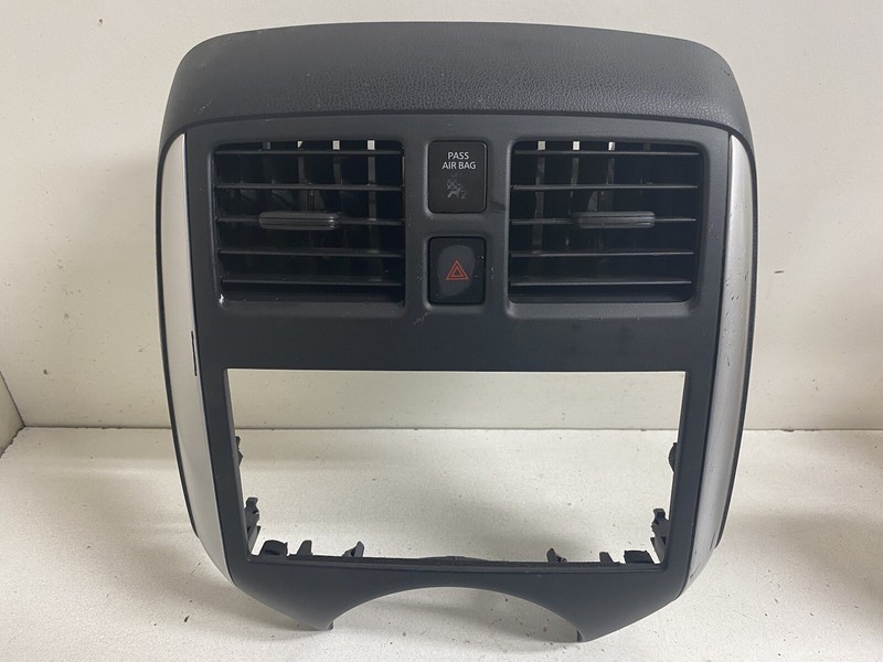 2014 Nissan Versa Heater A/C Radio Stereo Climate Control Bezel Hood Trim Cover