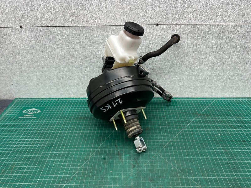 18-23 KIA STINGER - POWER BRAKE MASTER CYLINDER W/ BOOSTER OEM