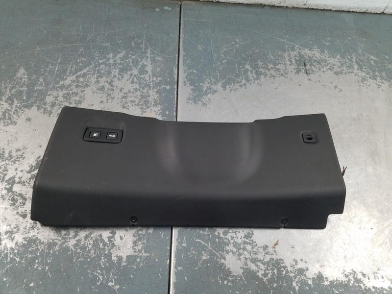 2013 Chevy Corvette C6 Lower Dash Knee Bolster#7361 G4
