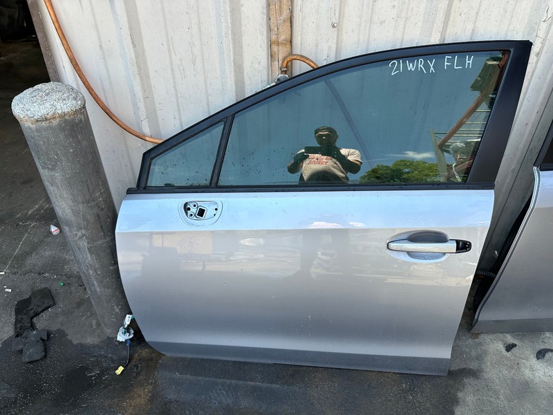 18-21 Subaru WRX FRONT LEFT DRIVER SIDE DOOR SHELL Silver OEM