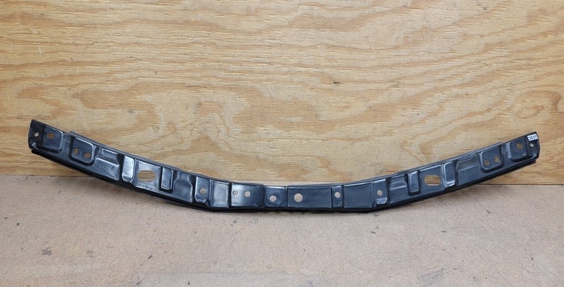 2010 2011 Toyota Camry Front Upper Bumper Mount Support Bracket Center OEM