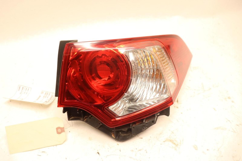 2009-2010 ACURA TSX REAR RIGHT PASSENGER SIDE OUTER TAIL LIGHT LAMP OEM