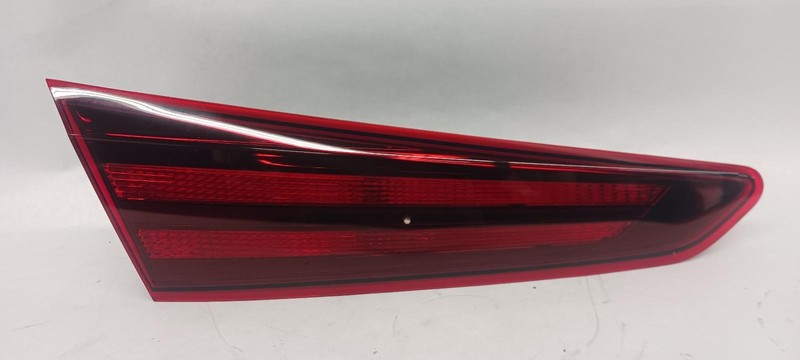 19-'20 HYUNDAI ELANTRA Left driver inner Taillight incandescent OEM Grade A!