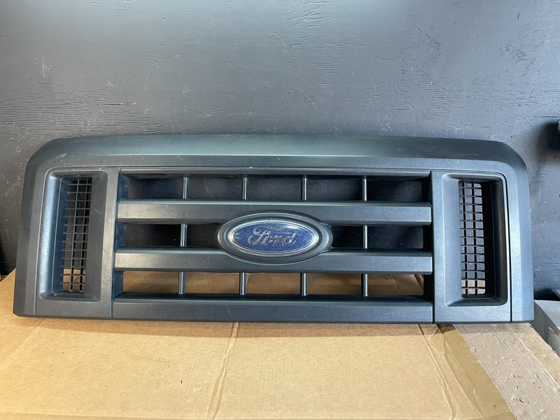 2008-2014 Ford Econoline E150 E250 Front Upper Chrome Grill Grille Oem ae0826 DG