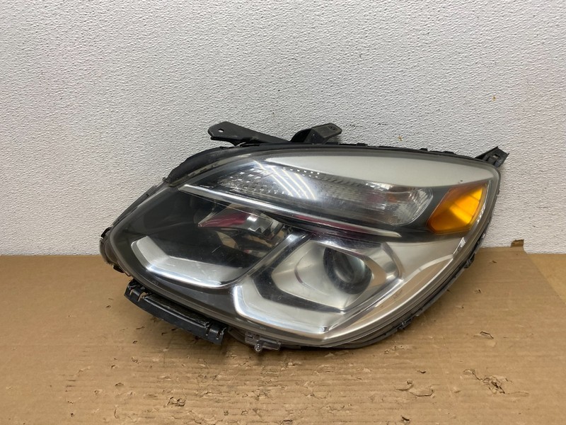 2016-2018 Chevrolet Equinox Left Driver LH Halogen Headlight Oem AD4337 DW