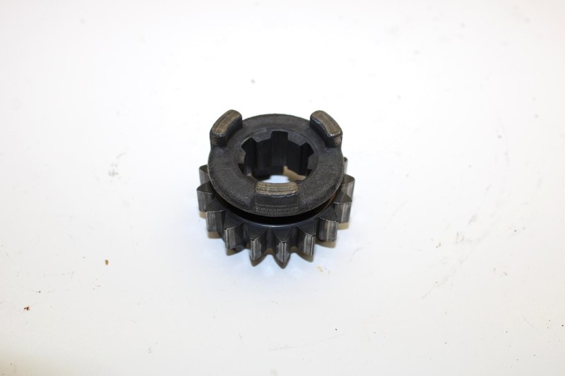 89 Suzuki Quadrunner 160 LT160E 2x4 OEM 3rd Drive 17T Gear 24231-02C01 AS16