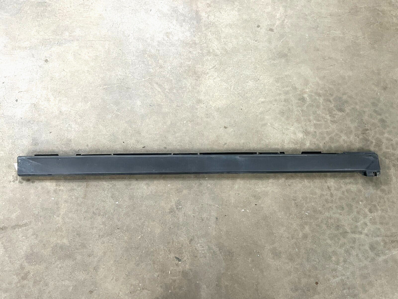 ⭐2017-2023 JAGUAR F-PACE FRONT RIGHT PASS SIDE SKIRT ROCKER PANEL OEM LOT2566