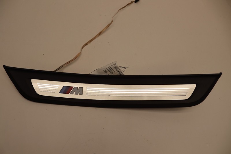 2018-2022 BMW M550I G30 REAR LEFT SIDE DOOR SILL SCUFF PLATE PANEL OEM
