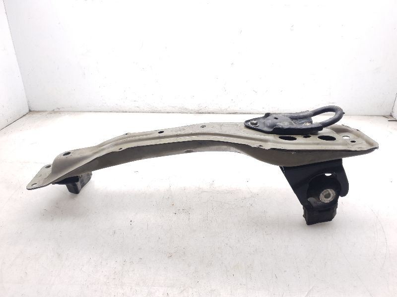 09-13 TOYOTA MATRIX 1.8L AT CROSSMEMBER / SUB FRAME