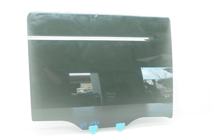 2017-2019 Nissan Titan 5.6L 4x4 Passenger Right Rear Door Window Glass