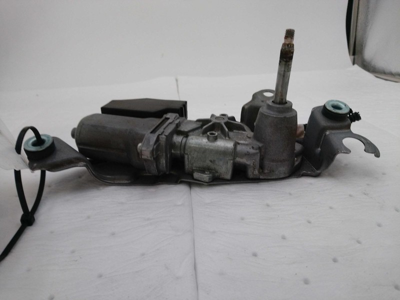 Used Back Glass Wiper Motor fits: 2016 Toyota SiennaGrade A