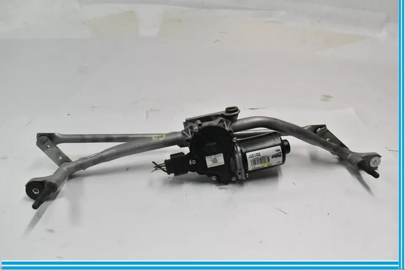 17-23 Jaguar F-PACE X761 Windshield Wind Screen Wiper Linkage Motor OEM